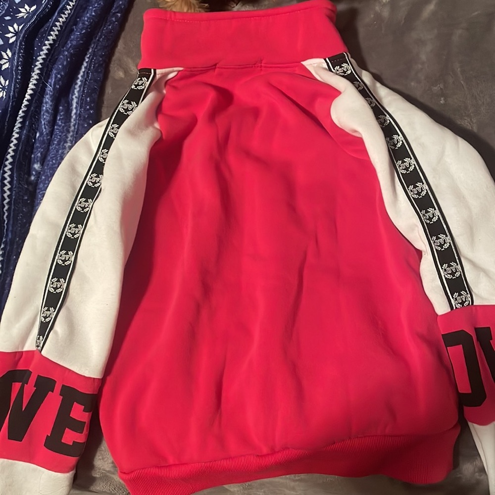 Sweatshirt - Picture 2 of 2